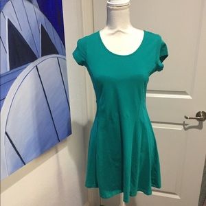 Teal tunic shirt great to wear with leggings
